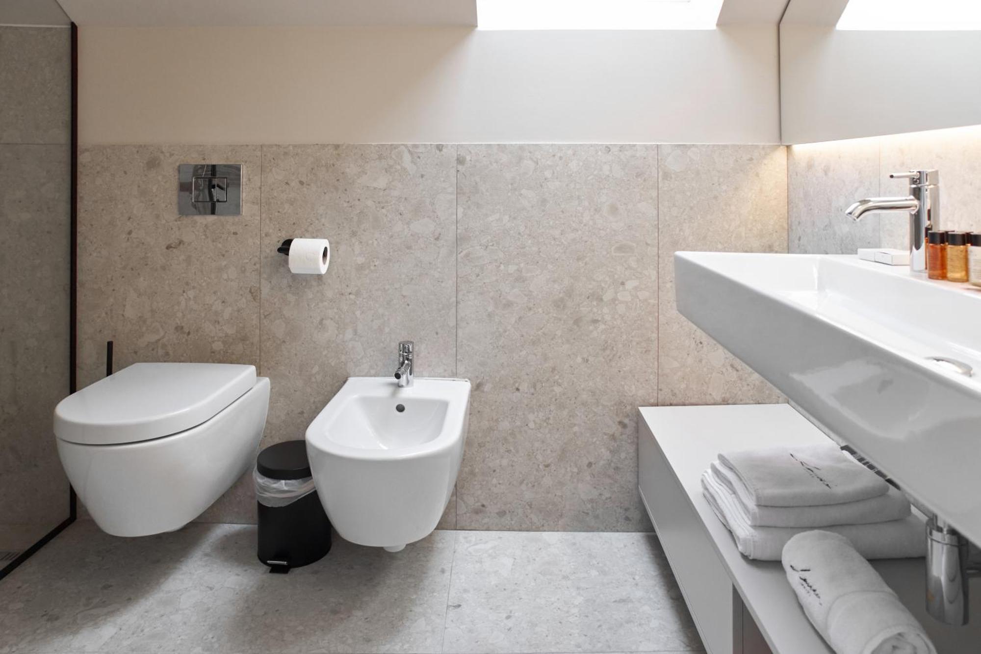 Hotel Laudon Uzhhorod Room photo