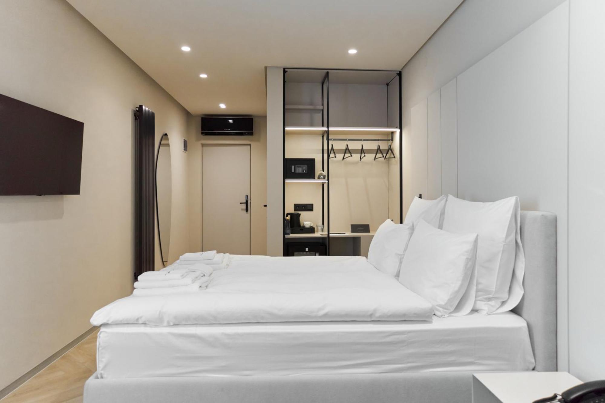 Hotel Laudon Uzhhorod Room photo