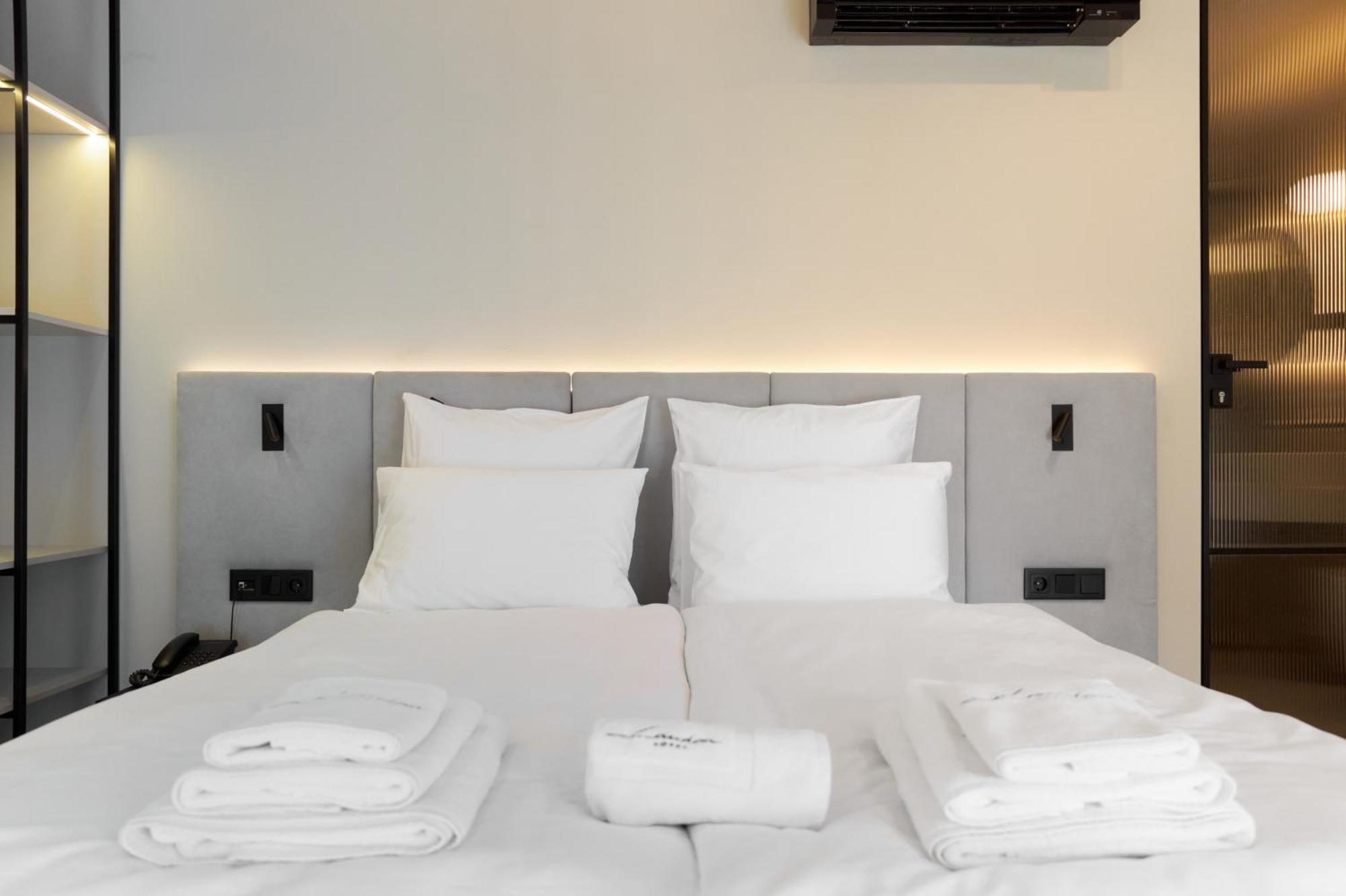 Hotel Laudon Uzhhorod Room photo