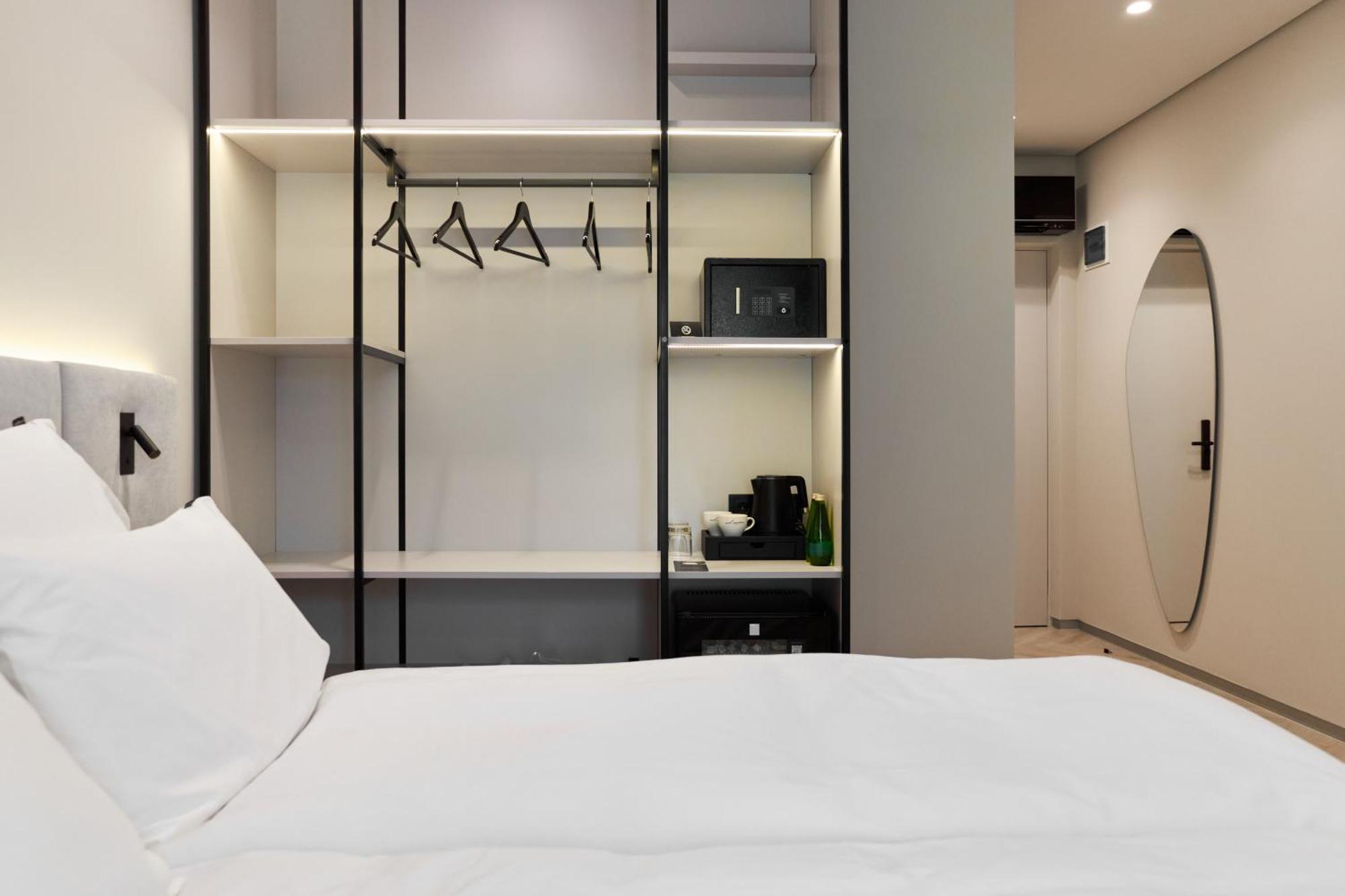 Hotel Laudon Uzhhorod Room photo